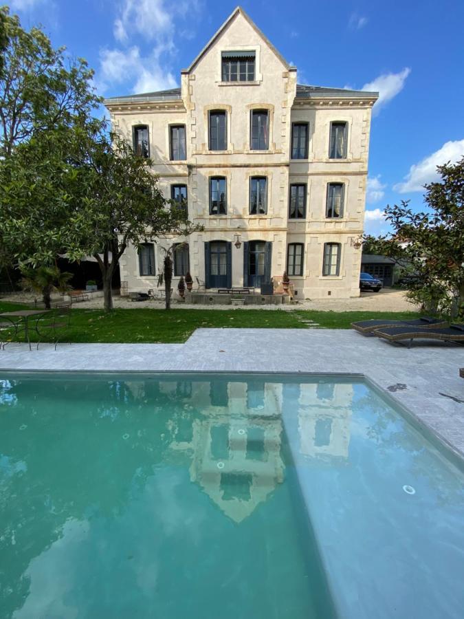 Demeure Saint Louis, cité 10mn à pieds, piscine chauffée, Clim AC, Parking privé Acomodação com café da manhã Carcassonne Exterior foto